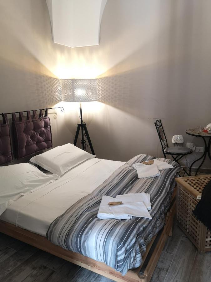 Dimora "I Santi Patroni" Aparthotel Lecce Luaran gambar