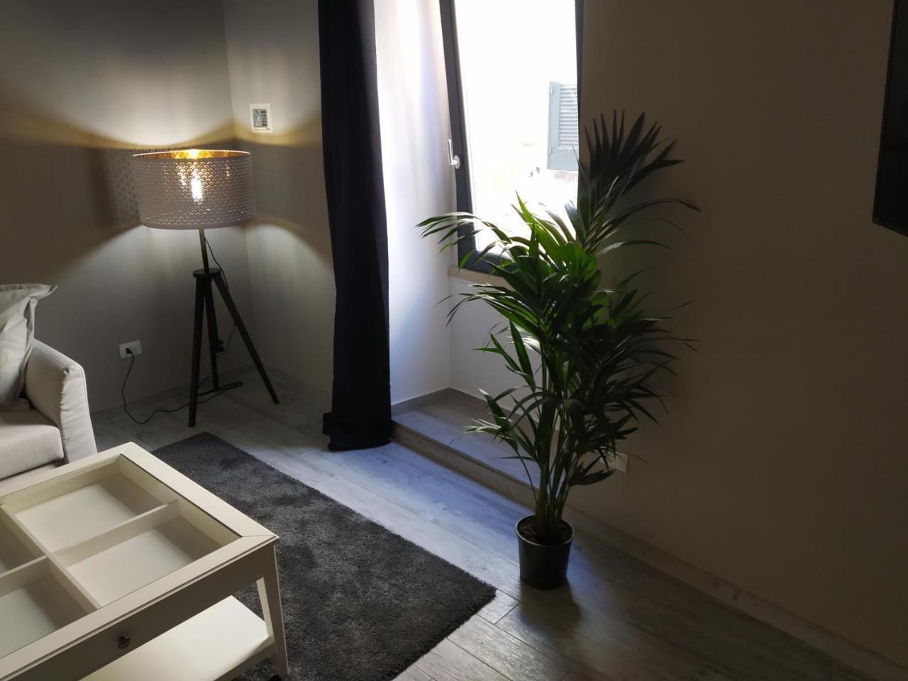 Dimora "I Santi Patroni" Aparthotel Lecce Luaran gambar