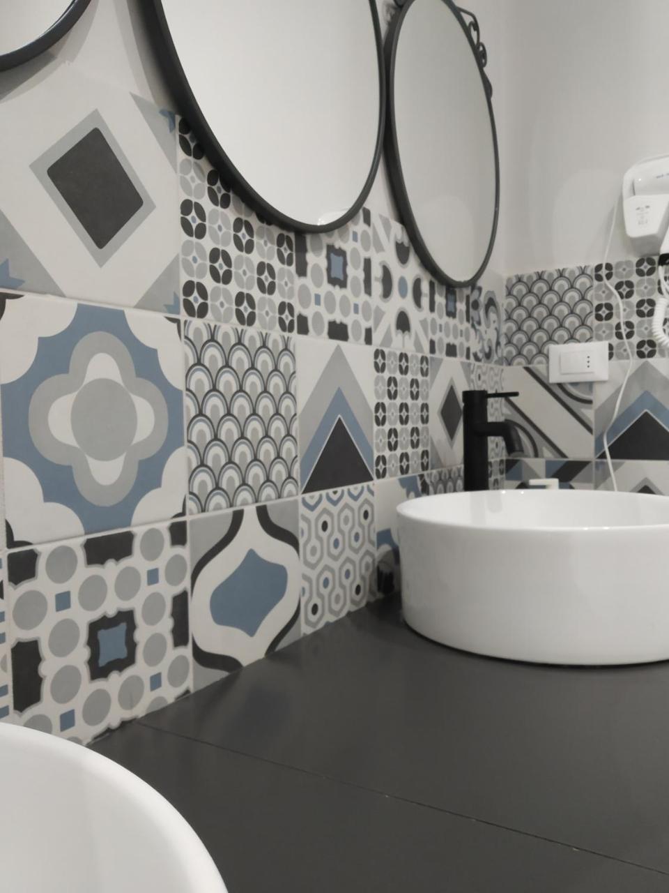 Dimora "I Santi Patroni" Aparthotel Lecce Luaran gambar