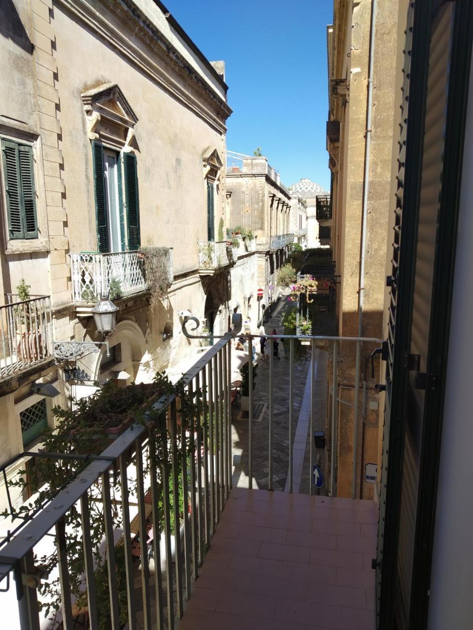 Dimora "I Santi Patroni" Aparthotel Lecce Luaran gambar