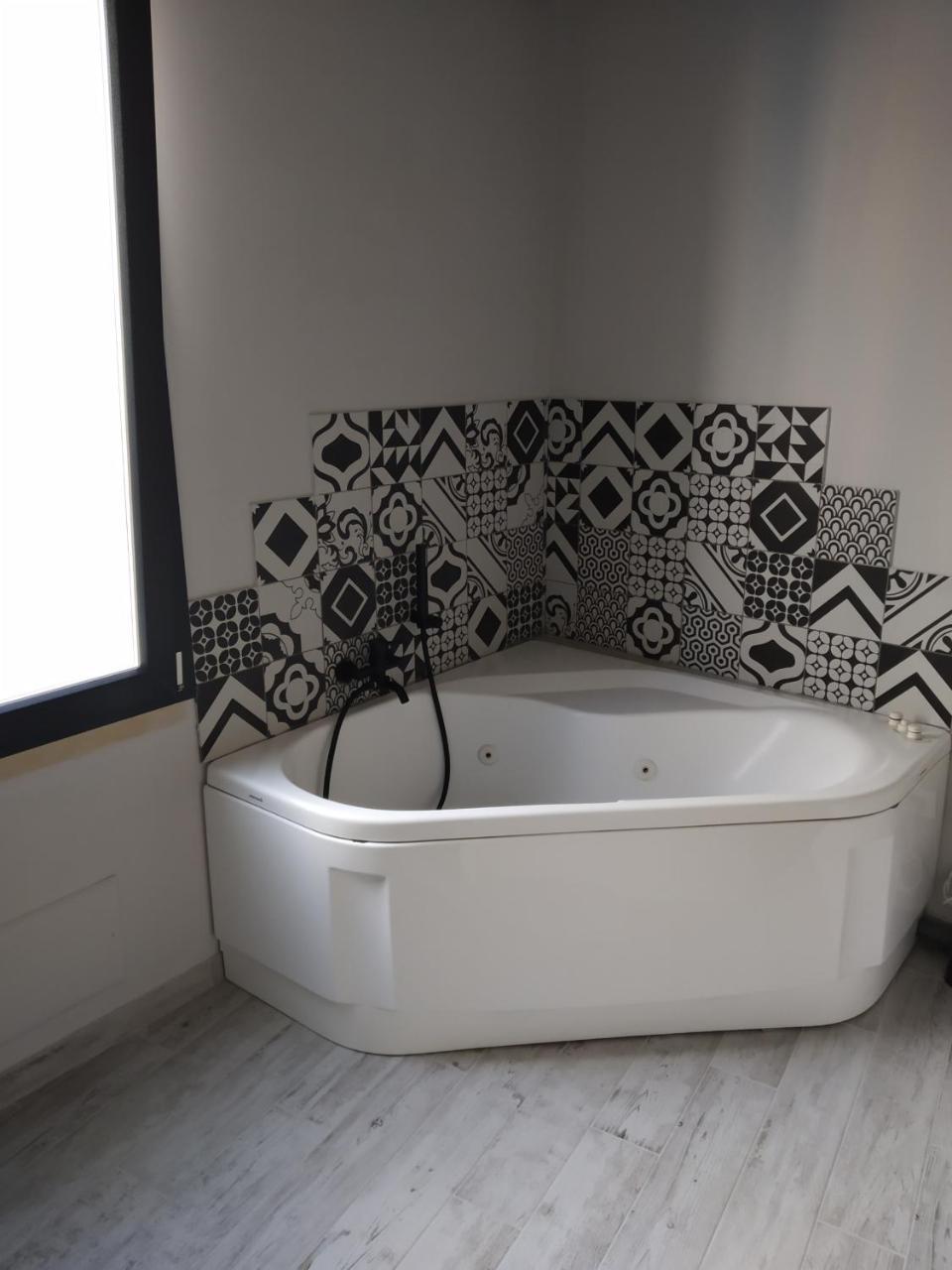 Dimora "I Santi Patroni" Aparthotel Lecce Luaran gambar