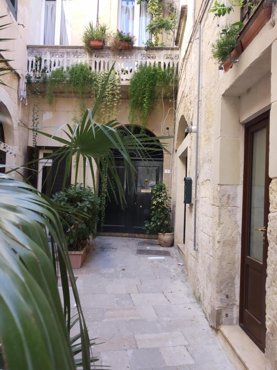 Dimora "I Santi Patroni" Aparthotel Lecce Luaran gambar